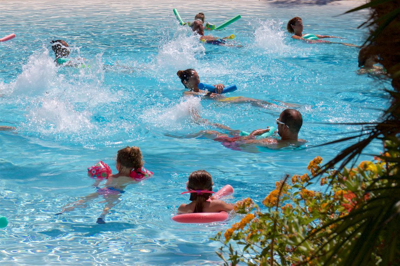 Camping Villaggio L'Ultima Spiaggia Bari Sardo Exterior foto